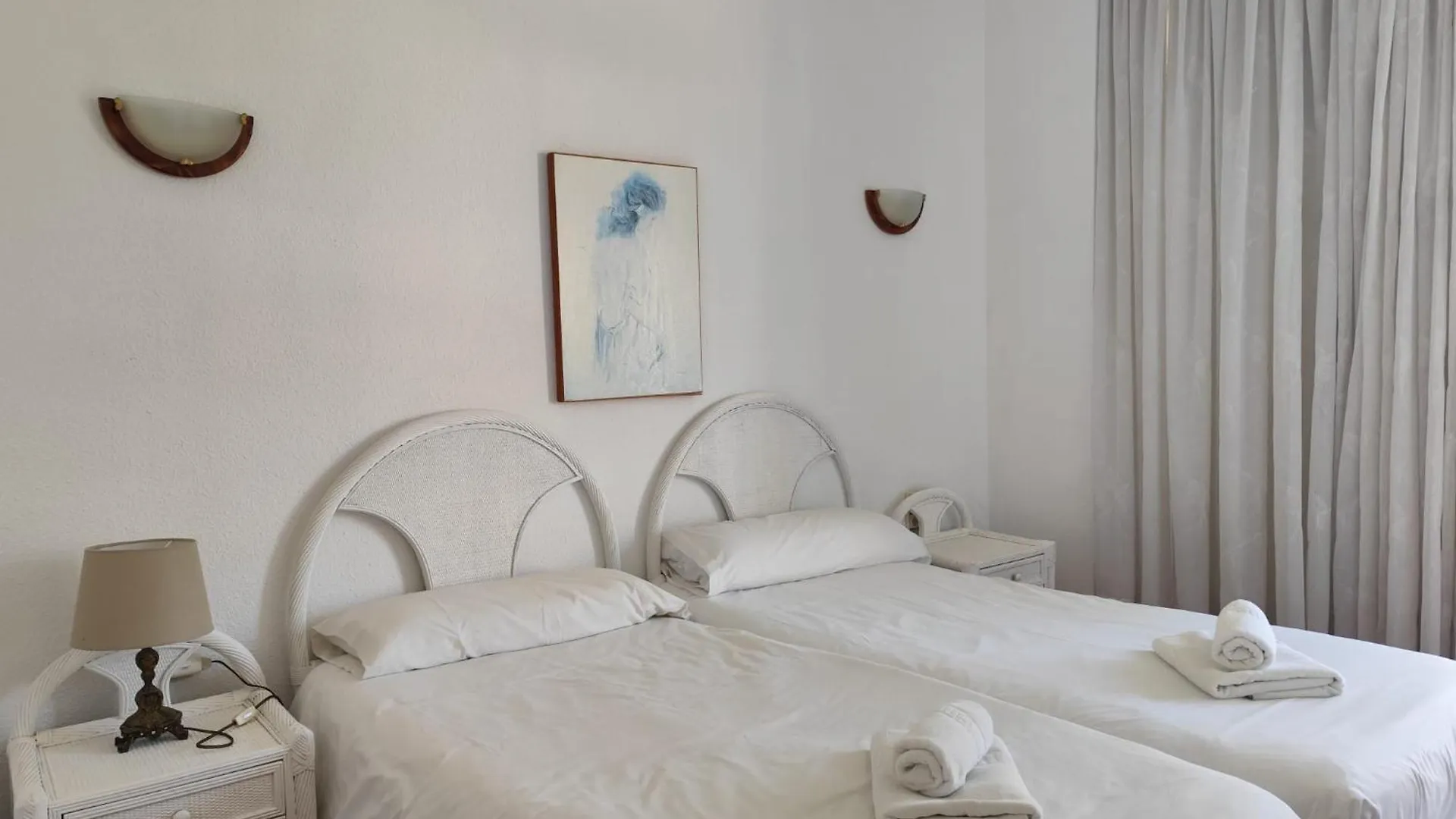 Apartment Apartamentos La Roca Rentals Torremolinos Spanien